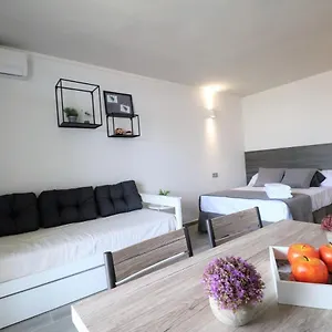https://experience-apartbeach-salou.top-hotels-tarragona.com